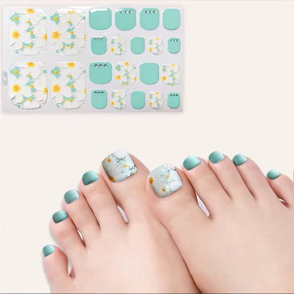 4 /💲20 🤑 Daisy toenail full wrap stickers - Picture 2 of 3